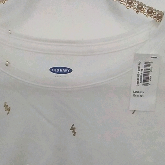 Girl's white top by Old Navy - Picture 2 of 3
